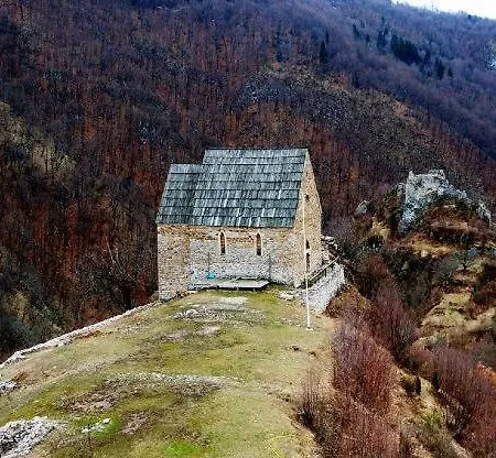 Kod Zbondova Vares